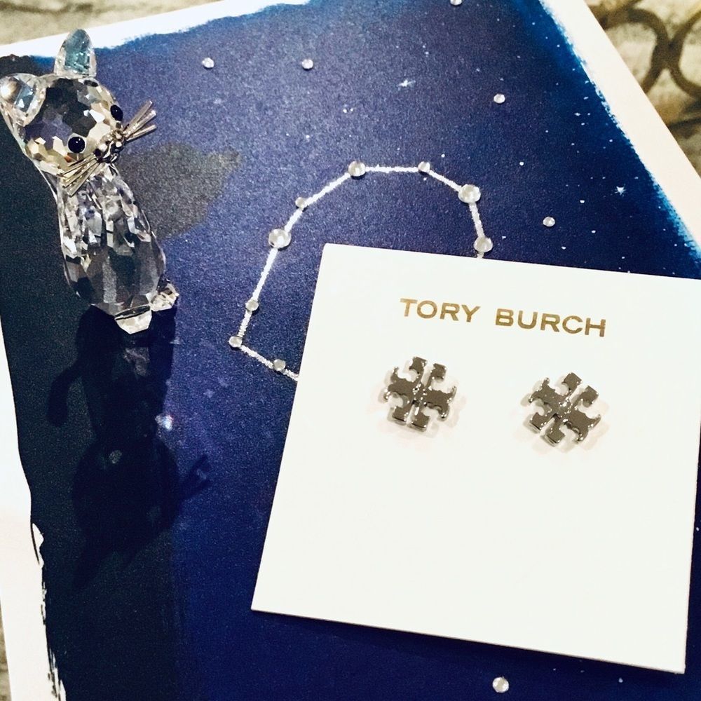 Tory Burch Classic. Kira  Stud Earrings silver - Picture 3 of 6